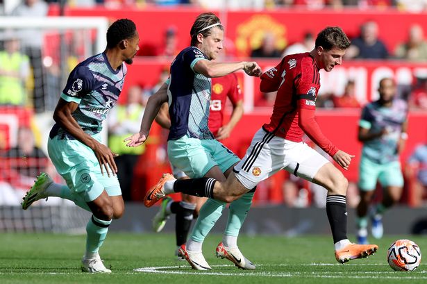 Manchester United Players Pay Tribute To Sir Alex Ferguson S Wife Lady Cathy Ferguson Vs