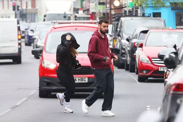 Bruno Fernandes spotted wearing protective cast amid further Manchester ...